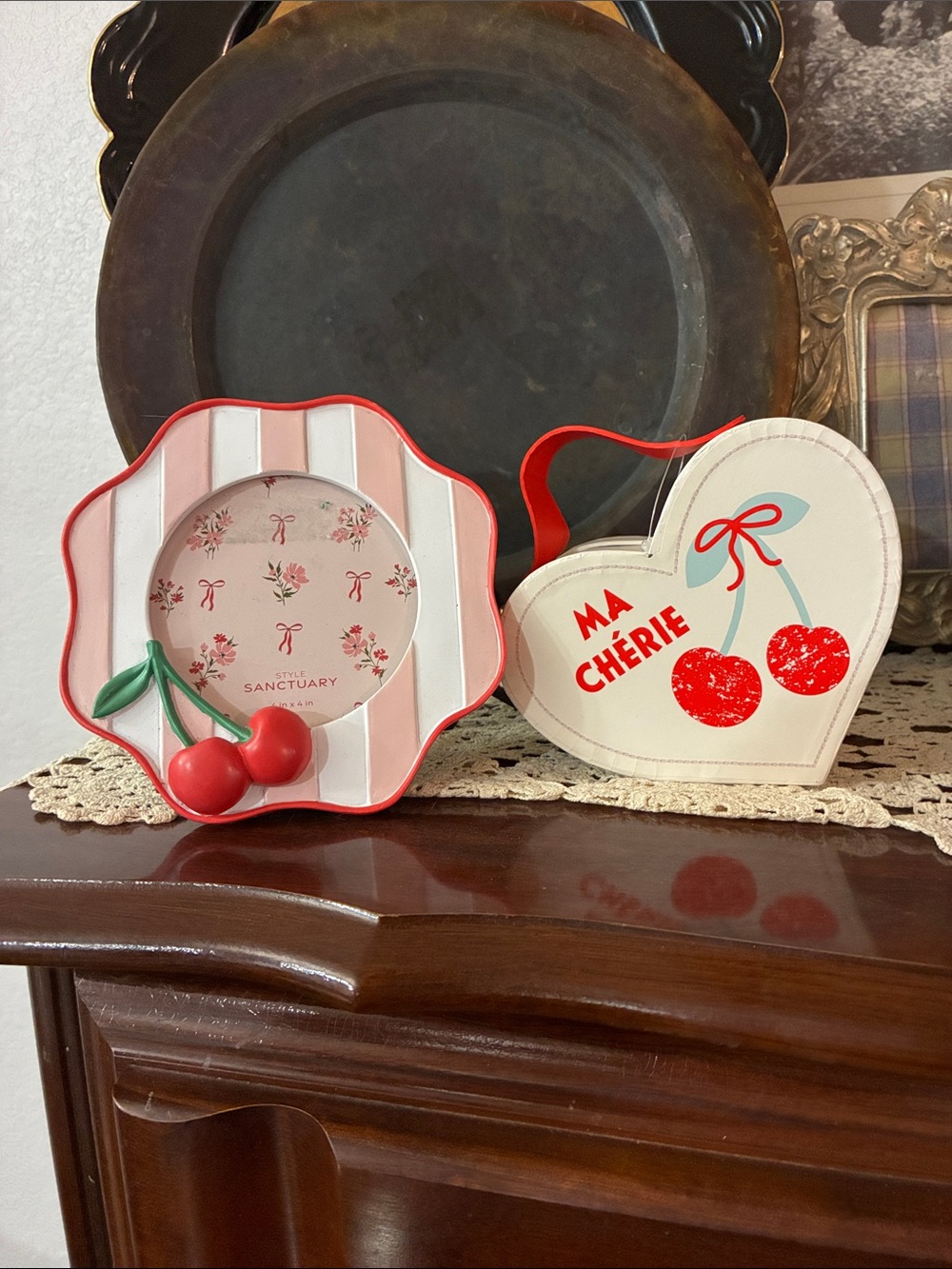 Sanctuary Cherry Heart Picture Frame - Pink & White